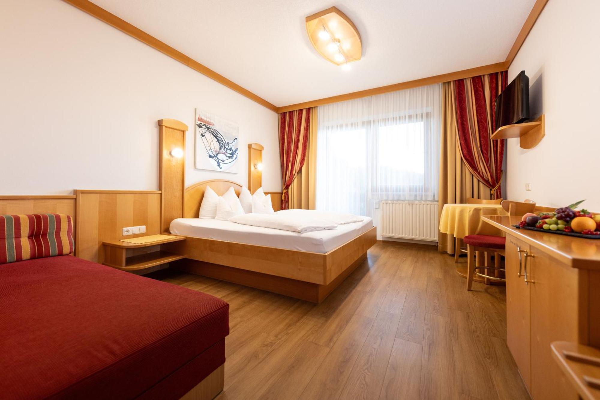 Maria Theresien Hof Loipersdorf Jennersdorf Buitenkant foto